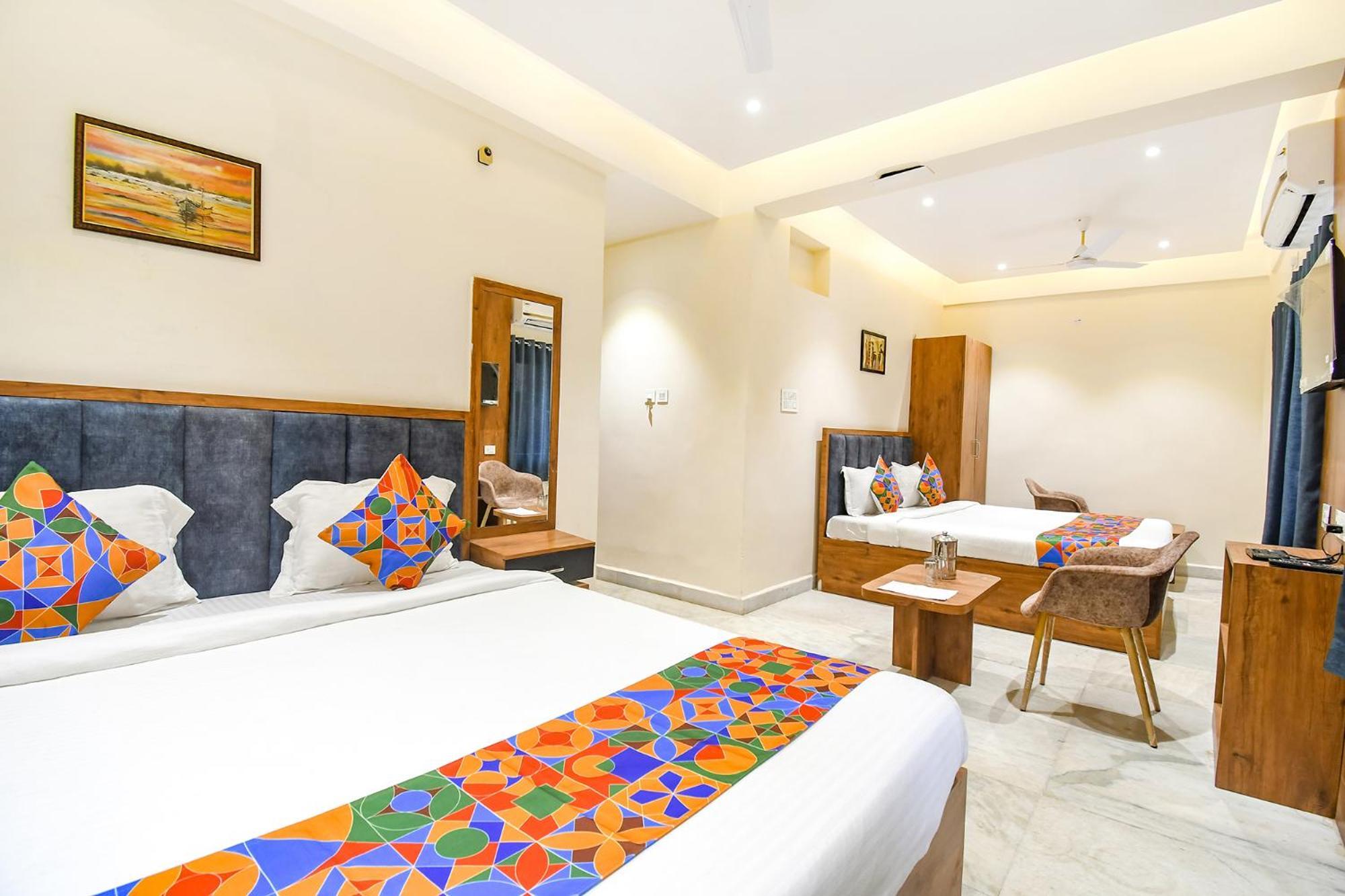 Fabhotel Prime The Golden Plaza - Nr Tarapith Temple מראה חיצוני תמונה