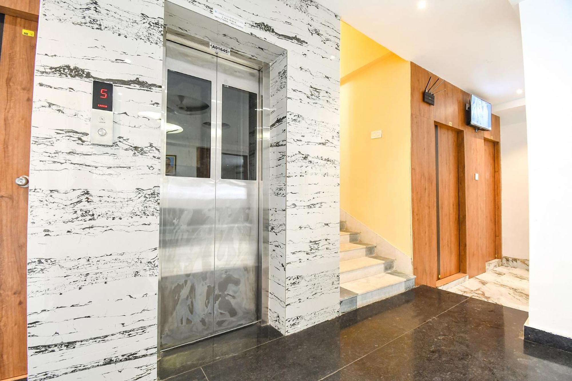 Fabhotel Prime The Golden Plaza - Nr Tarapith Temple מראה חיצוני תמונה
