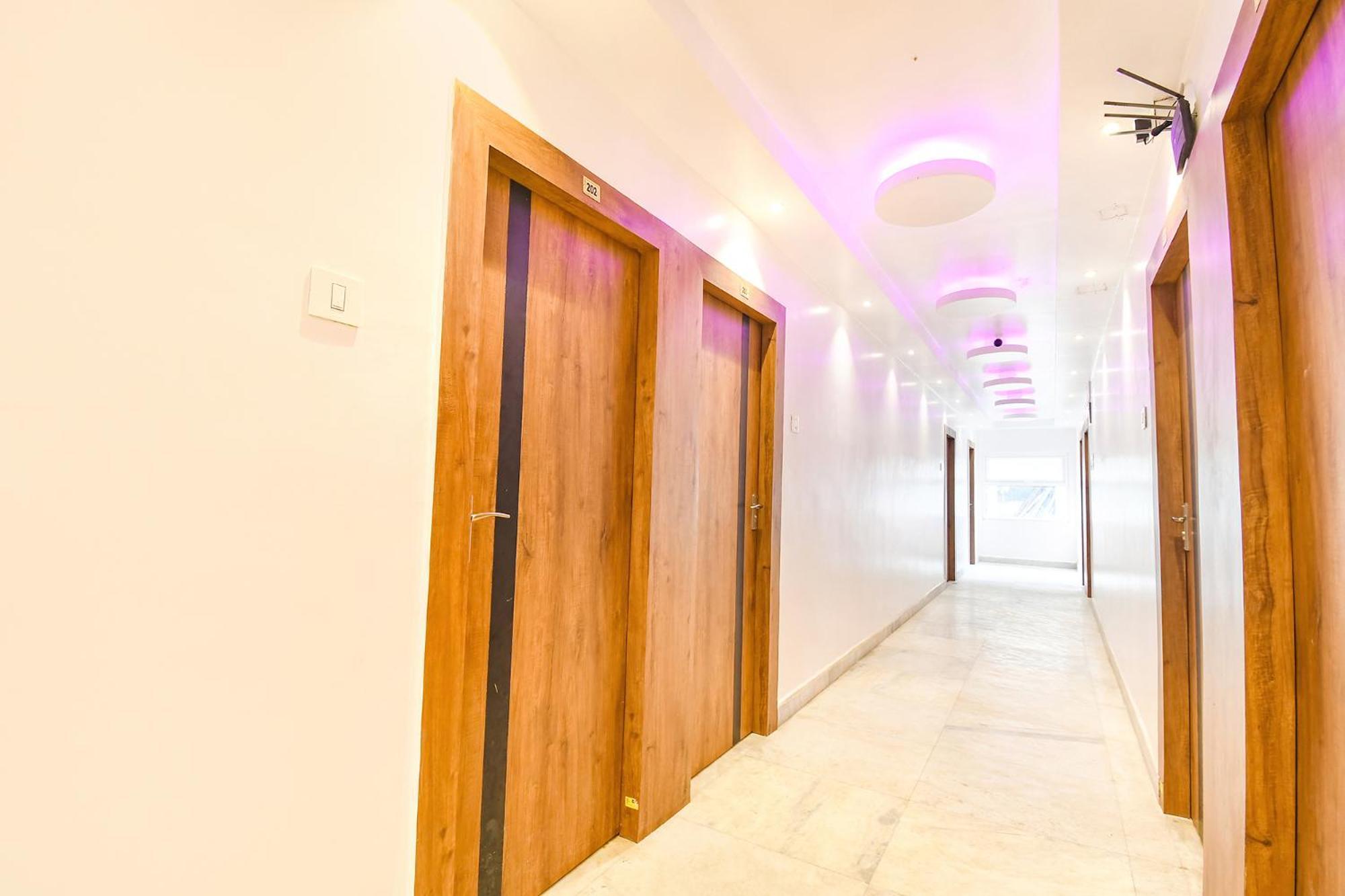 Fabhotel Prime The Golden Plaza - Nr Tarapith Temple מראה חיצוני תמונה